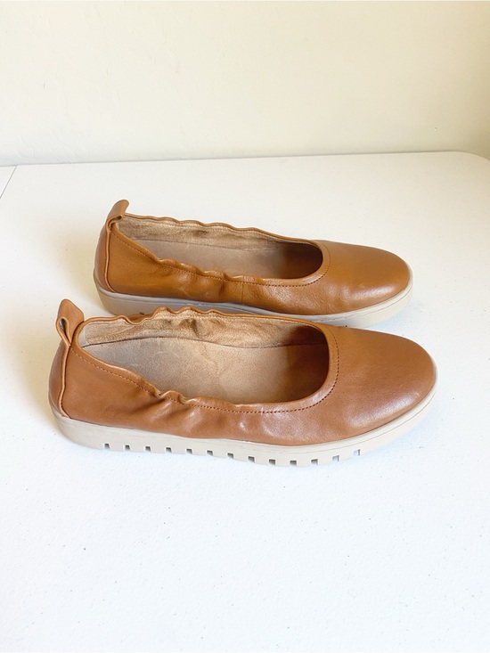 Vionic Shoes - Vionic Uptown Ballet Flat Tan Leather Size 9.5
